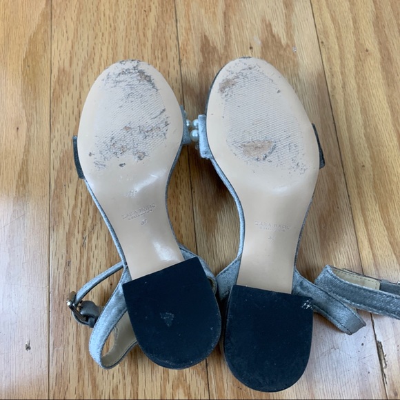 ZARA Grey Velvet Sandals with Pearl Appliqué - Picture 14 of 14